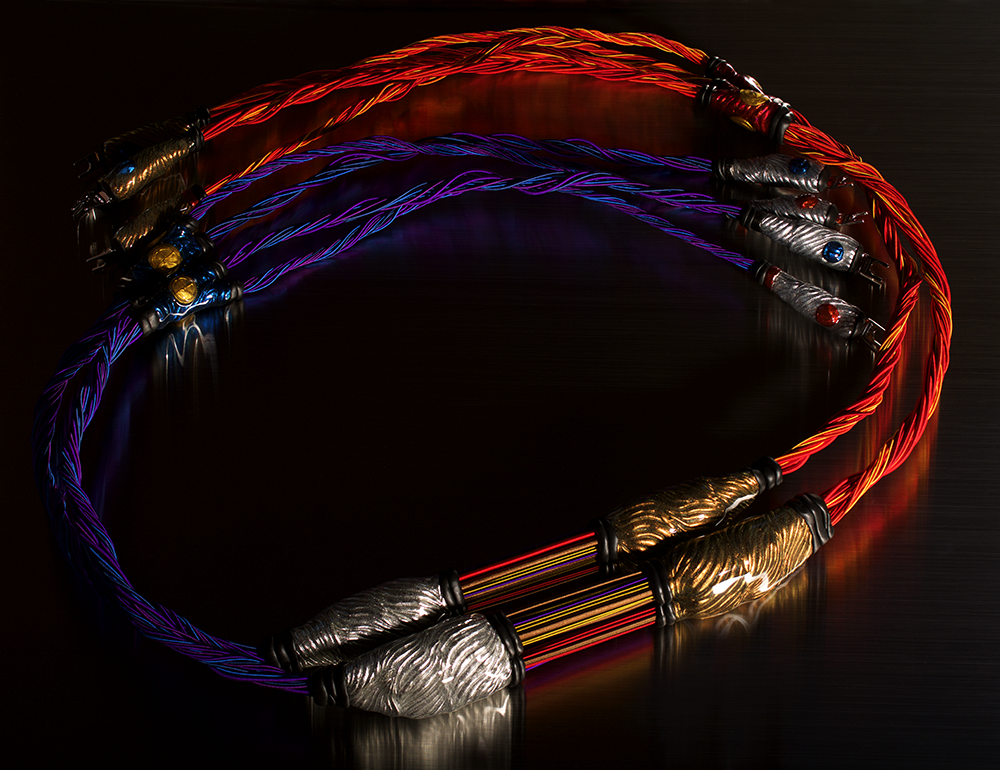 ELPISPANDORA photograph of CHIRON speaker cable